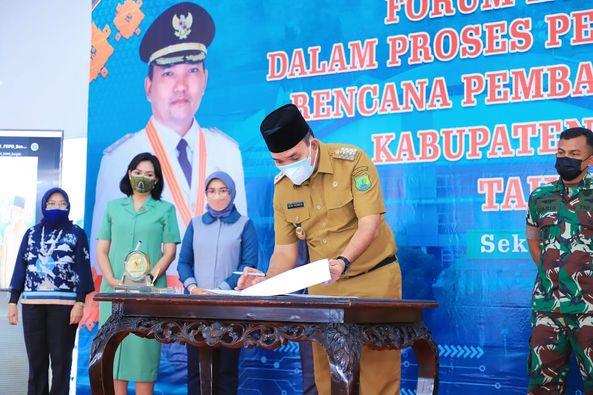 40274015711_649023623097836_3337563306904627943_n (1).jpg